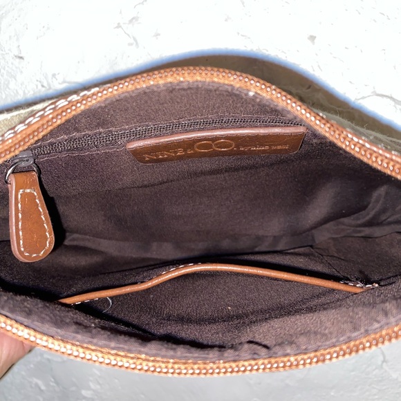 NINE CO. Ladies cross over bag - Picture 4 of 8